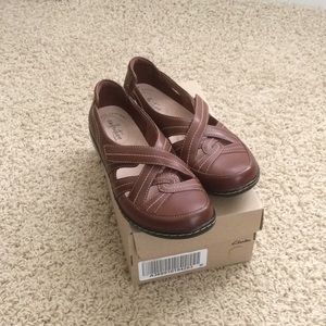 Clarks British Tan Mary Jane leather flat
